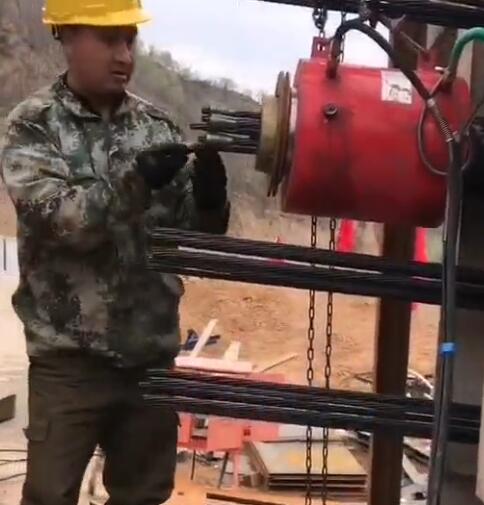 山西吕梁沙坪沟209国道只能张拉现场