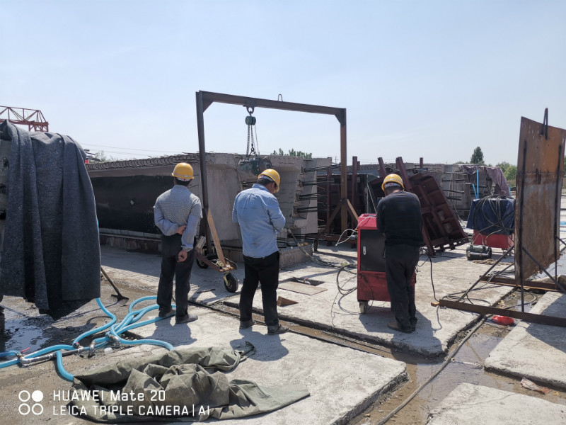 山东莒县箱梁智能张拉与压降